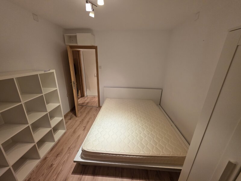 Titan, 15 minute metrou, pe Al. Barajul Bistritei, bloc 4 etaje