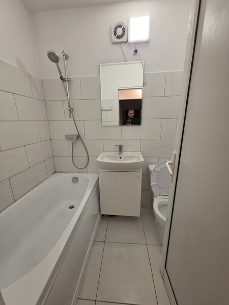 Titan, 15 minute metrou, pe Al. Barajul Bistritei, bloc 4 etaje