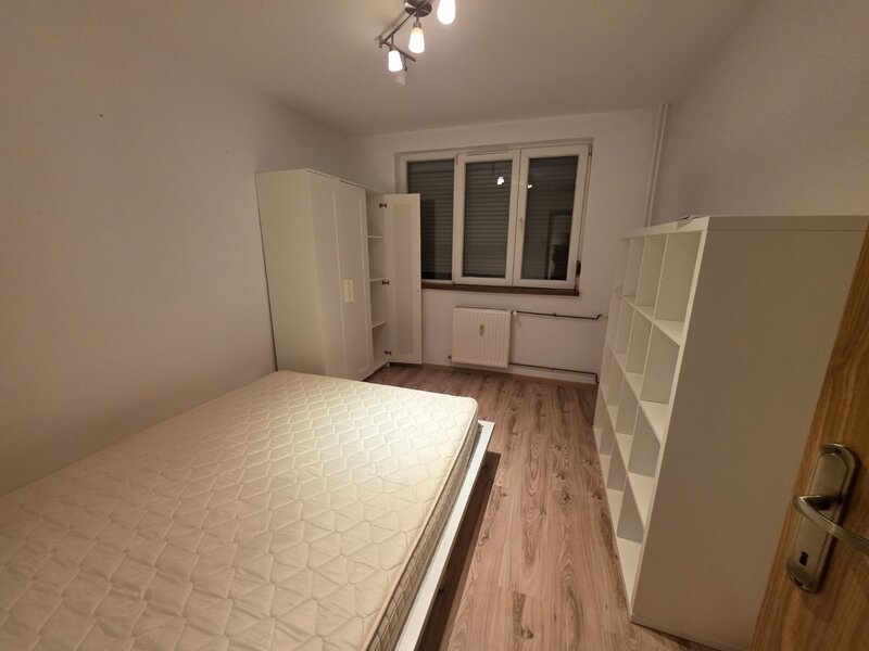 Titan, 15 minute metrou, pe Al. Barajul Bistritei, bloc 4 etaje