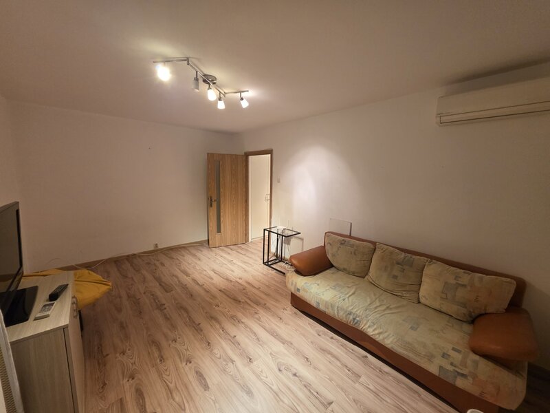 Titan, 15 minute metrou, pe Al. Barajul Bistritei, bloc 4 etaje